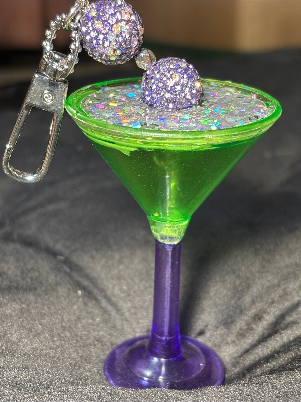 KB martini glass sparkle drink fun handmade
Keychain silver y2k unique gift